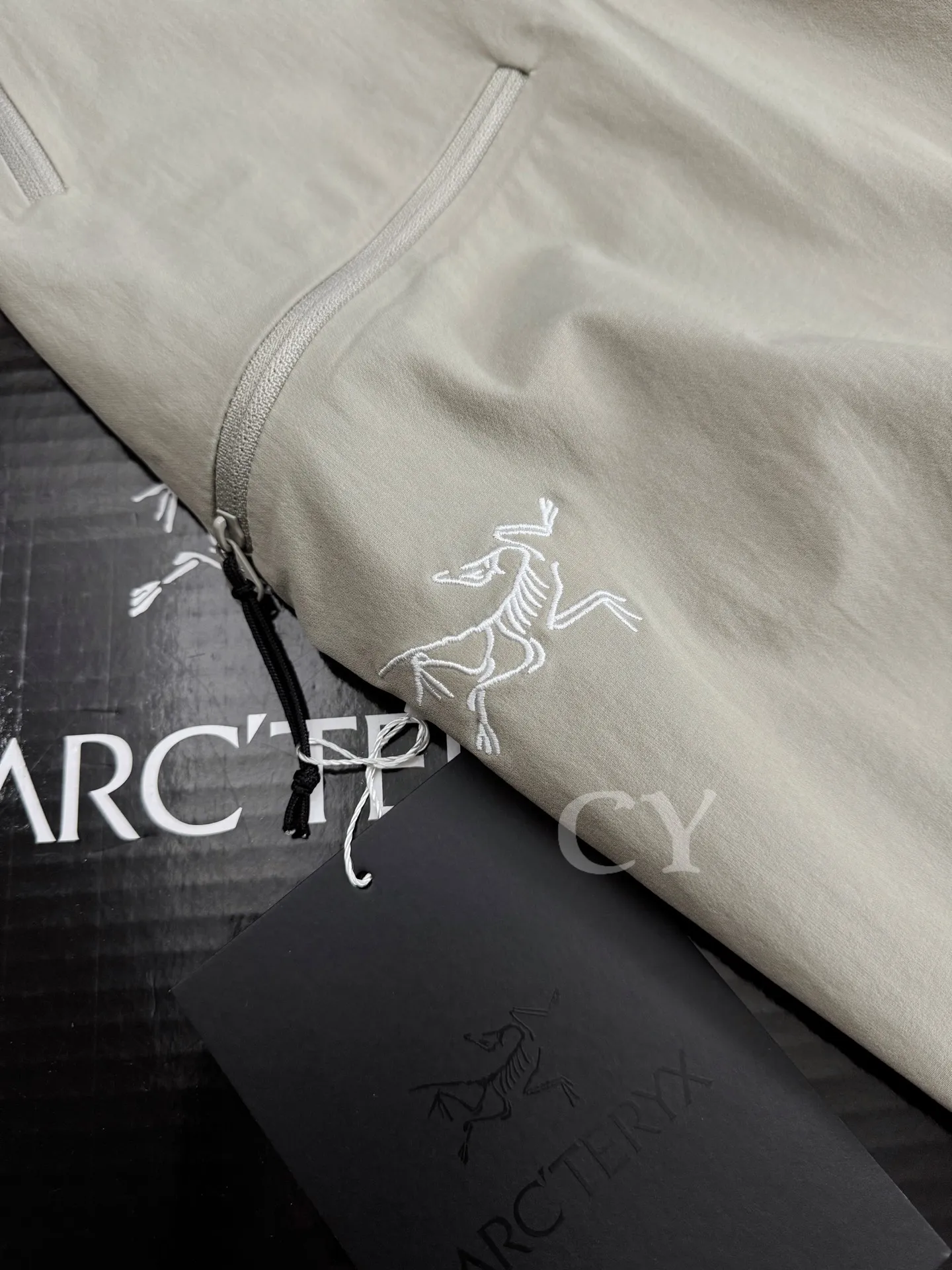 F 04 Arcteryx GAMMA Quick Dry Pant ： /ARCTERYX ： ： gama ： Breathable， ： ： ：3D logo ： ： Classic ！ + ！！！ ！ ， ！ ！ ， ！ Breathable ！ ， Breathable， ！ ！ ！Breathable ！ ！ + ， ！ ，3 ， ！ ！ ！ ！ ！ Versatile！ ： :Black Navy Blue Gray Khaki Size: s-XXXL : 81 84 90 96 102 : 98 100 102 104 106 s 100 M 90-120 L 120-140 XL 140-160 XXL 160-180 XXXL 180